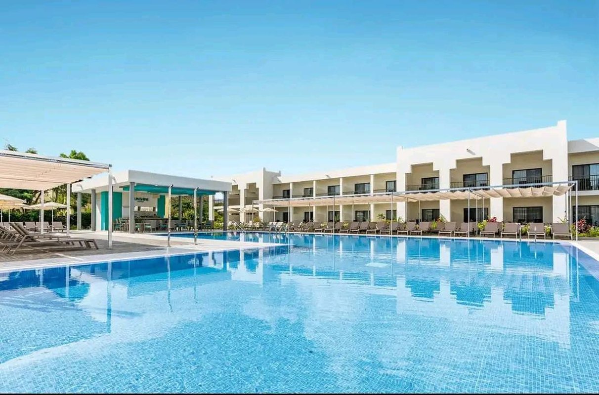 Resort pool and guest room wing